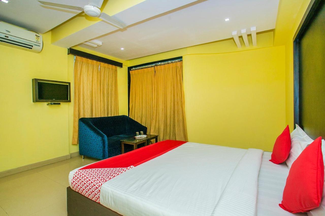 Oyo 25121 Bns Lodge Bangalore Bagian luar foto