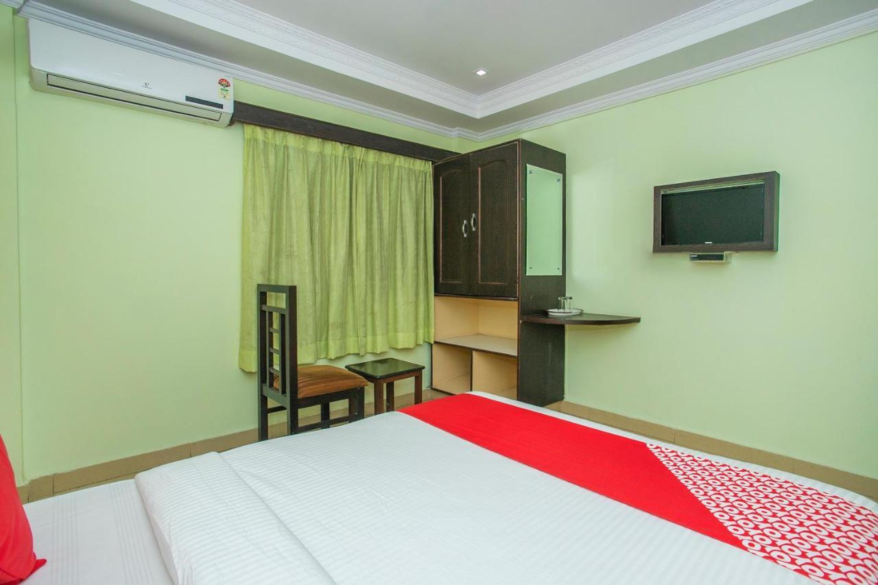 Oyo 25121 Bns Lodge Bangalore Bagian luar foto